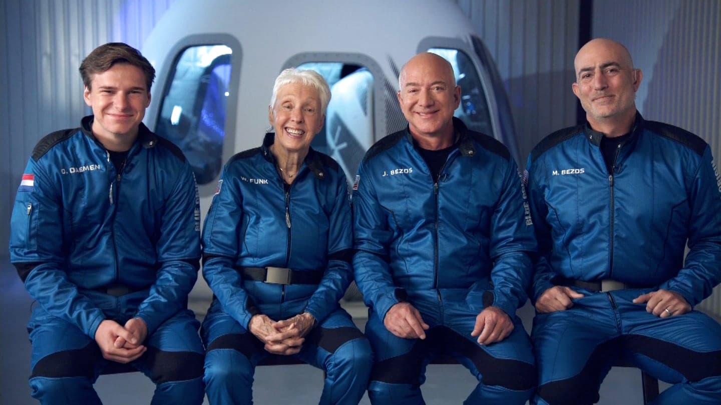 Jeff Bezos poprvé ve vesmíru