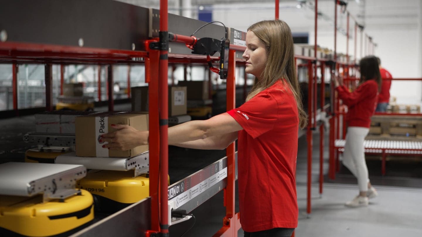 Zásilkovna depo robot