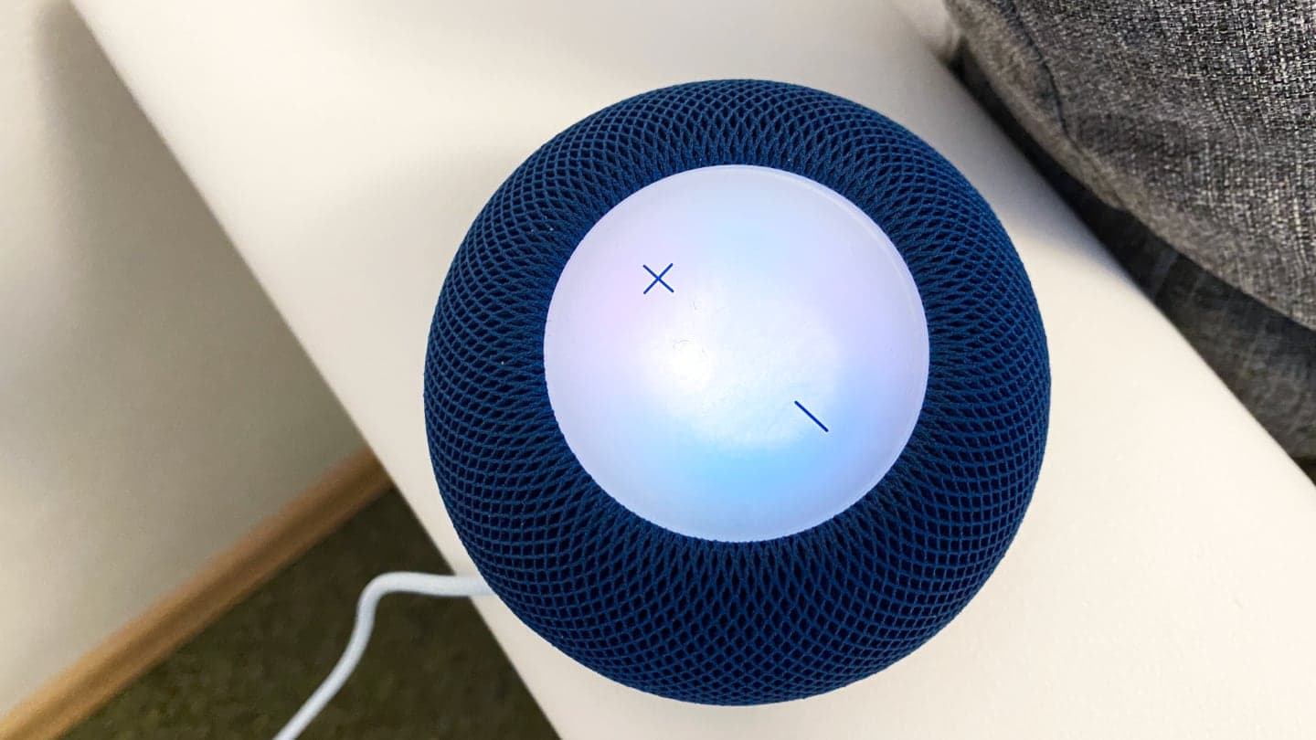 Apple HomePod mini a hlasová asistentka Siri