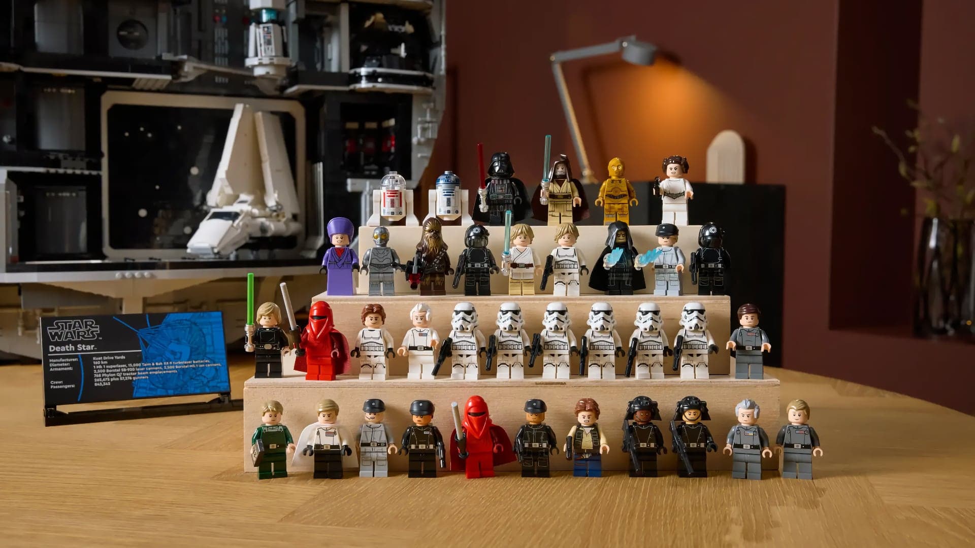 38 minifigurek u modelu LEGO Hvězda smrti | Zdroj: LEGO