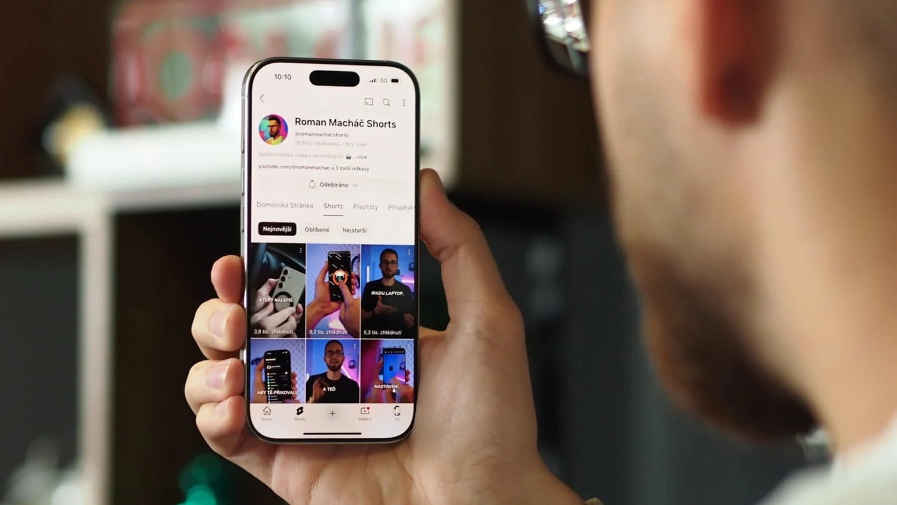 YouTube na mobilu | Zdroj: Luboš Srb