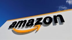 Umělá inteligence píše knihy ostošest! Amazon je díly od AI zcela zahlcen