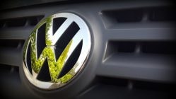 Spalovací auta už si v Norsku neškrtnou. Volkswagen jde příkladem