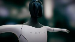 Dokonalé pohyby. Humanoidní robot Tesla Optimus vám prostě vyrazí dech