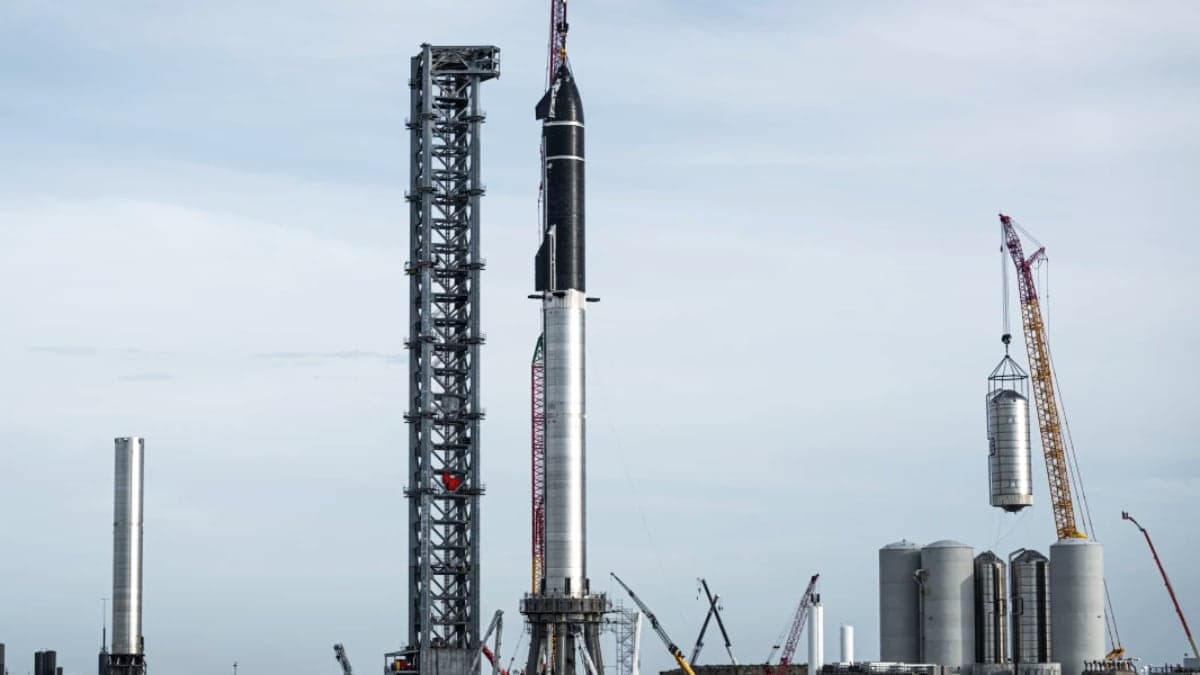 Starship SN20 a Super Heavy Booster 4 na základně Boca Chica Texas
