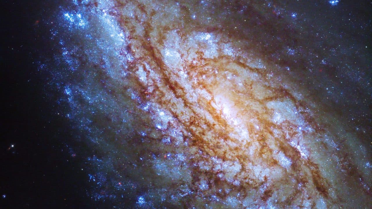 NGC 4654
