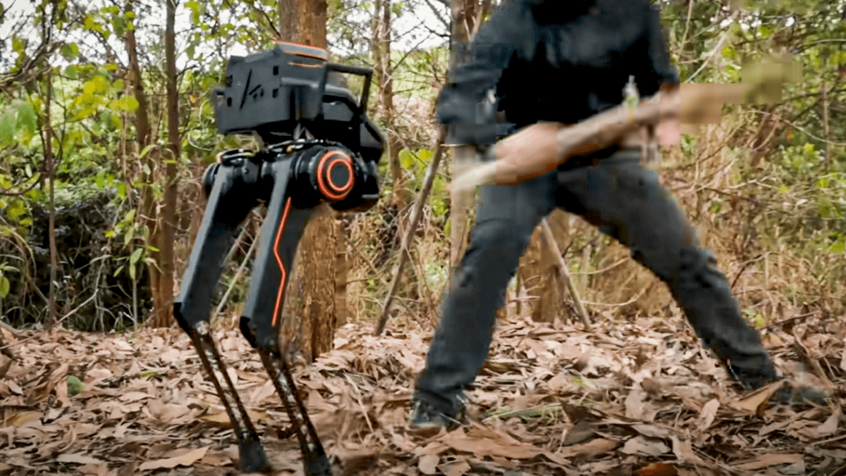 P1 Biped je dalším robotem, vytvořeným ve stylu hvězdných válek