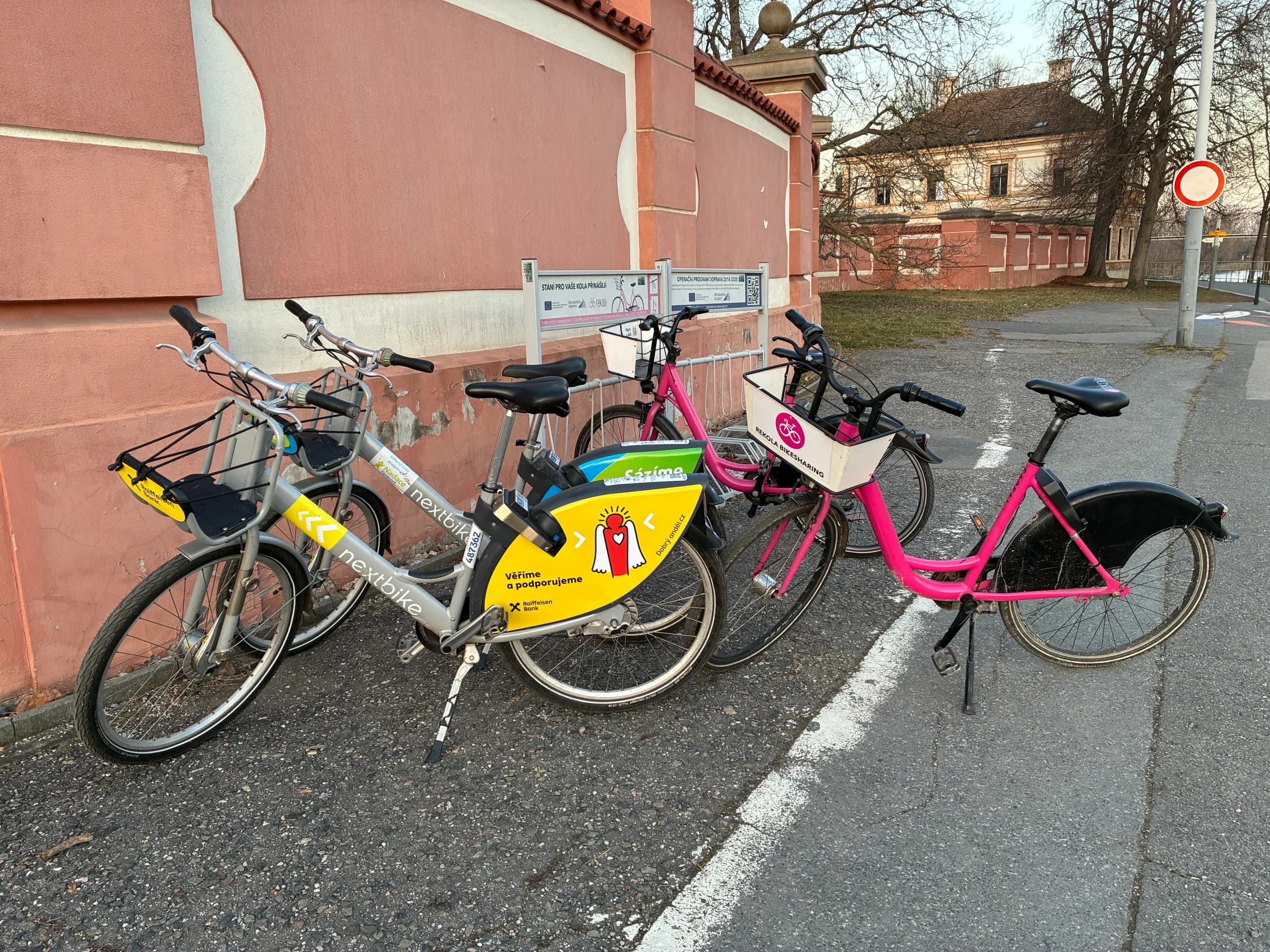 iphone 16e recenze zkusebni fotografie 5 scaled