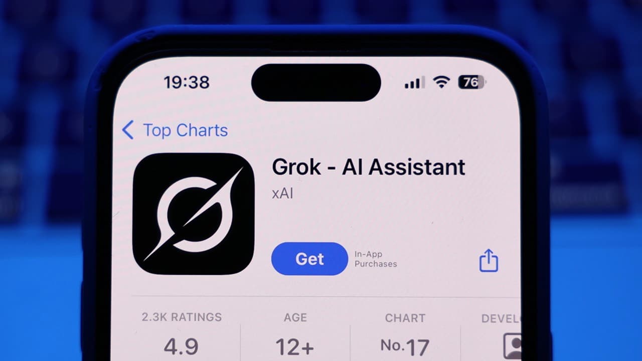Grok AI a App Store | foto: PCMag