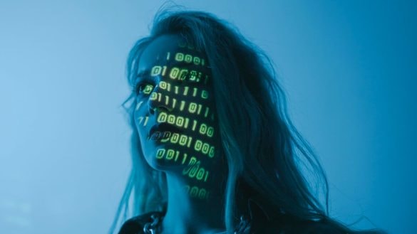 Přestane si umělá inteligence vymýšlet? OpenAI chce zkrotit halucinace